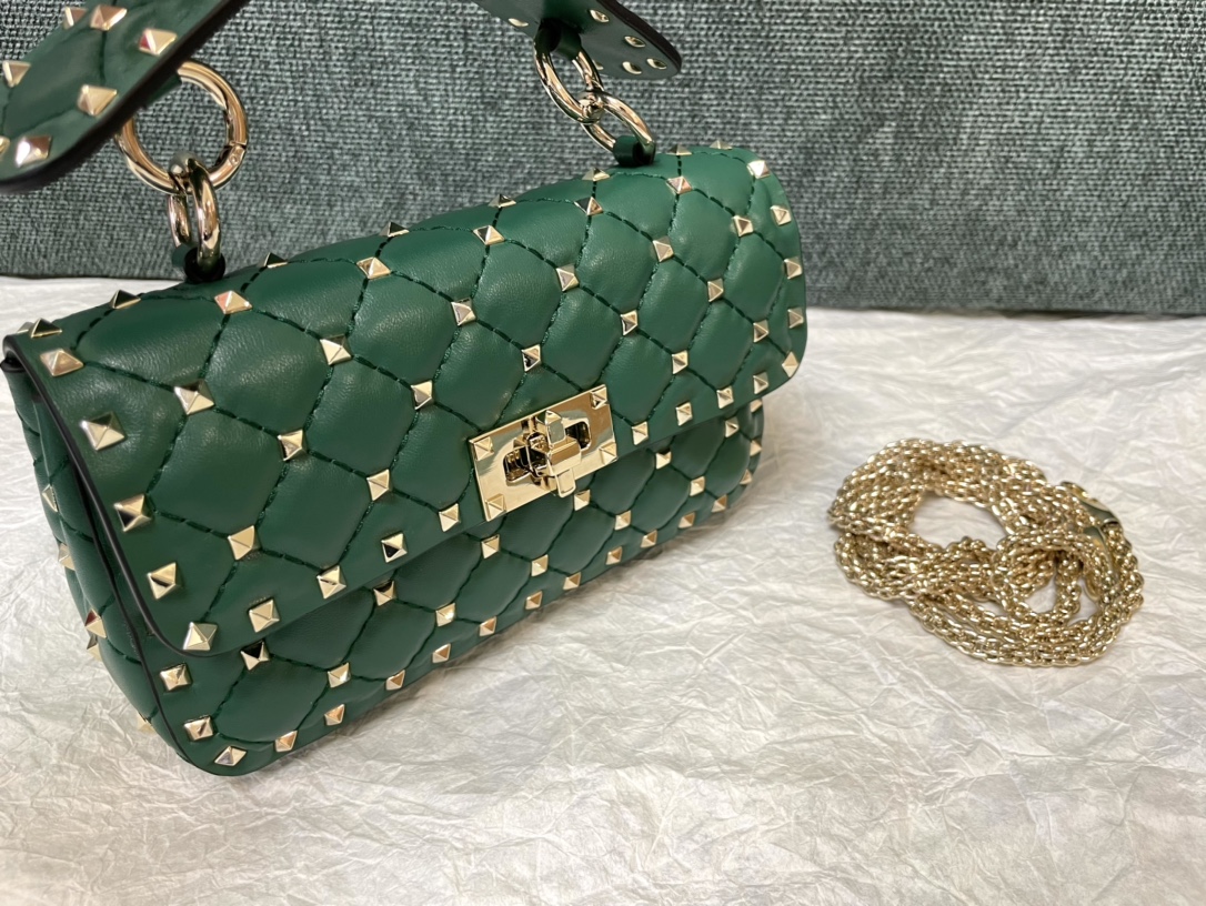 Valentino Garavani Rockstud Spike Small Chain Bag in Dark Green Supple Lambskin Nappa